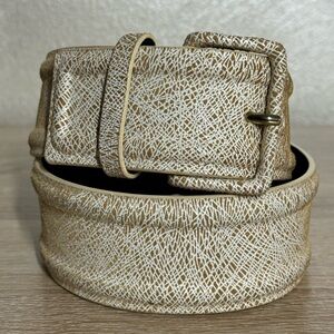 WCM New York White/Tan Structured Embossed Wide Leather Belt and Buckle SizeS